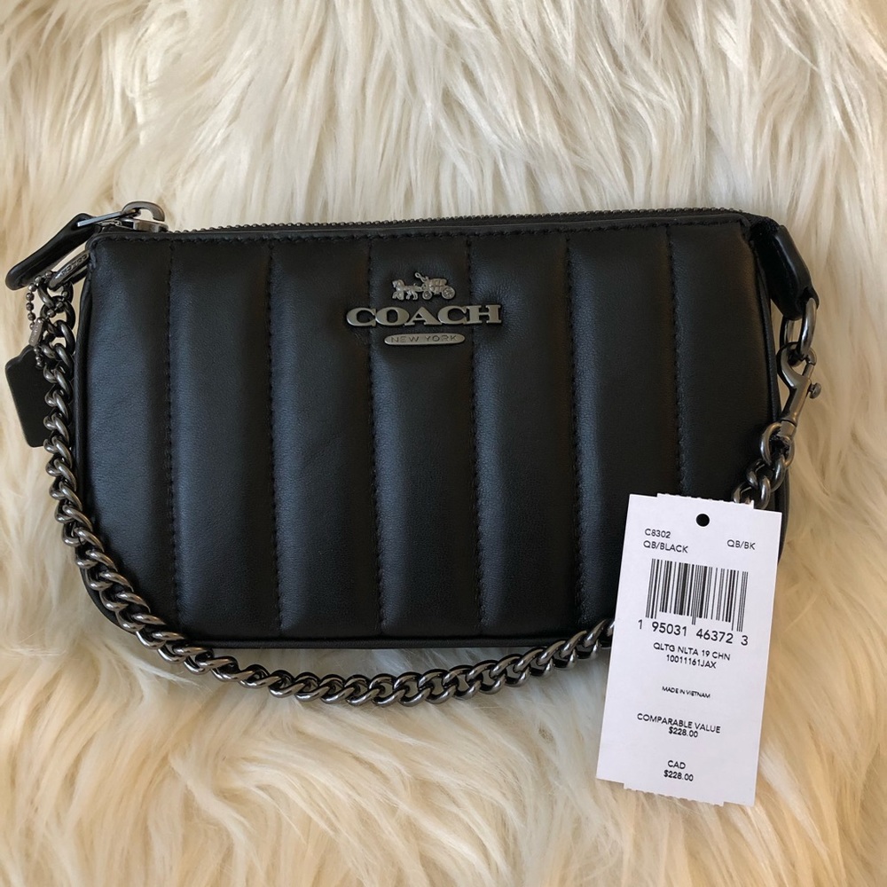 Coach Nolita 19 wristlet New with tag